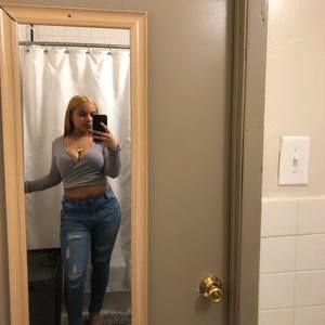 Meet your Posher, Ashley